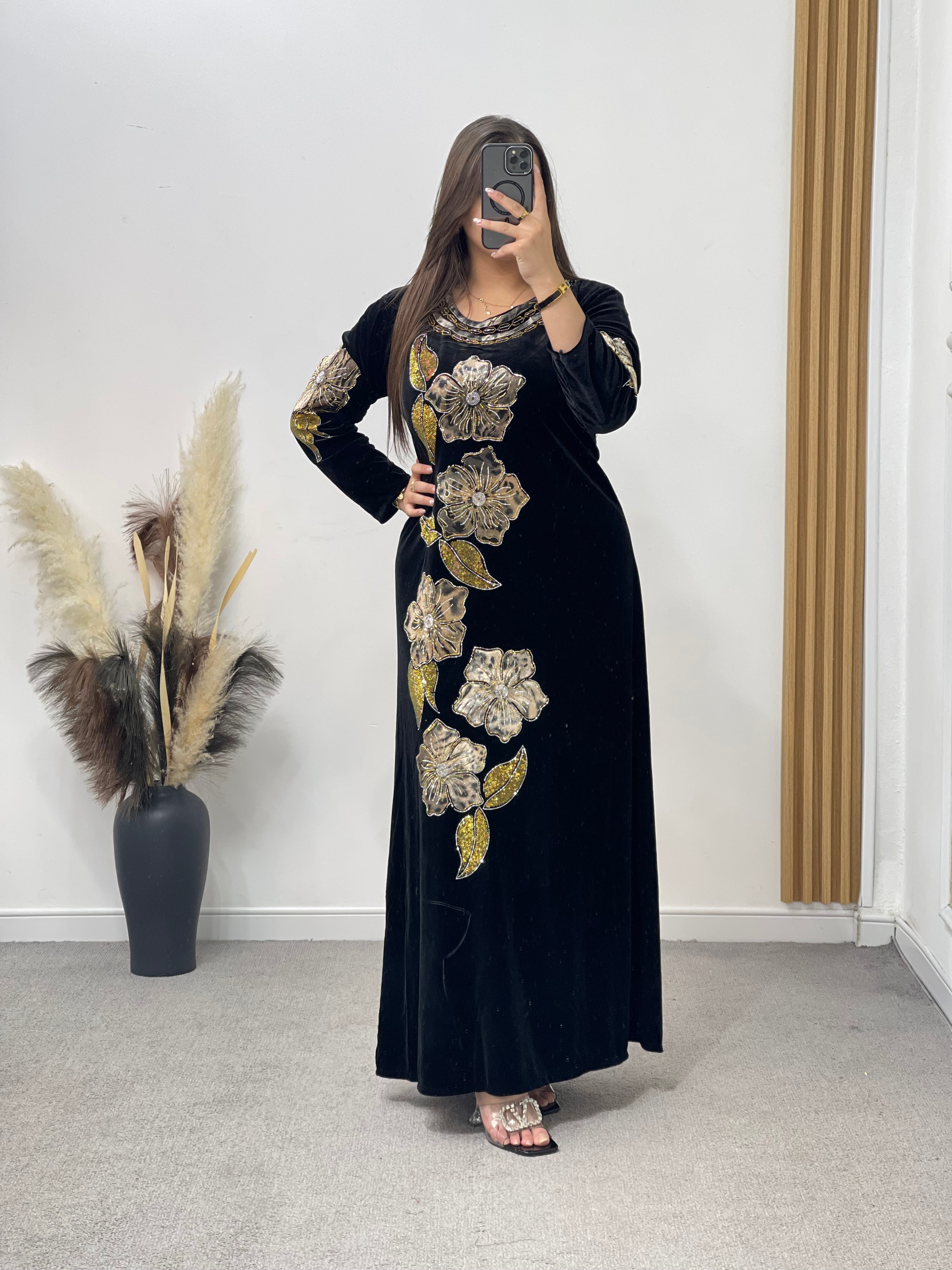 مودال الوردات